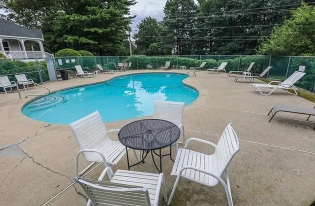 $3,000 | 16 High Brg Hill, Nashua, NH 03060