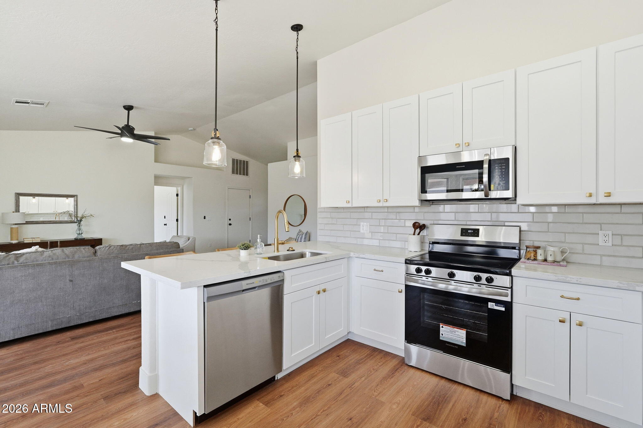 999 West 18th Avenue Apache Junction, AZ 85120 - Photo 11 of 33 011_ListerPros