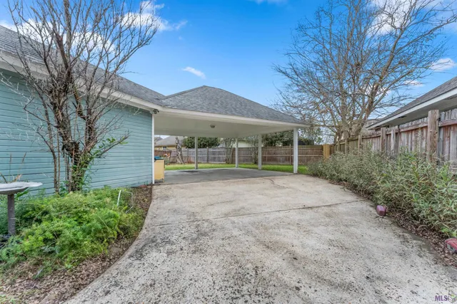 $2,030 | 18516 Lakefield Avenue, Baton Rouge, LA 70817