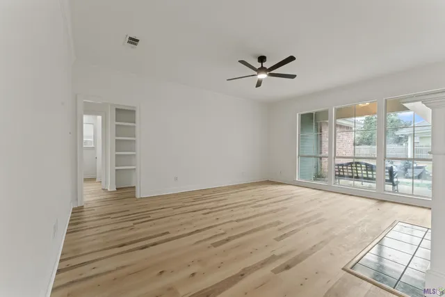 $2,030 | 18516 Lakefield Avenue, Baton Rouge, LA 70817