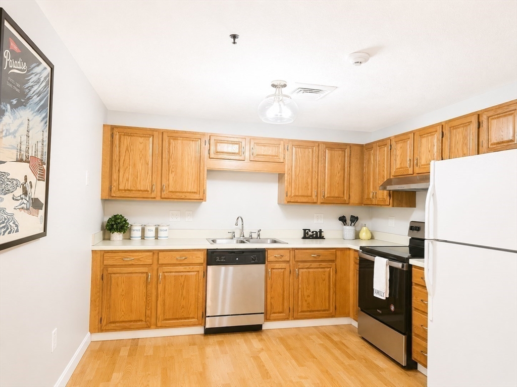 39 Parlin Street, Unit 207 Everett, MA 02149 - Photo 8 of 12