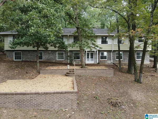 $380,000 | 233 Fairway Drive, Anniston, AL 36207