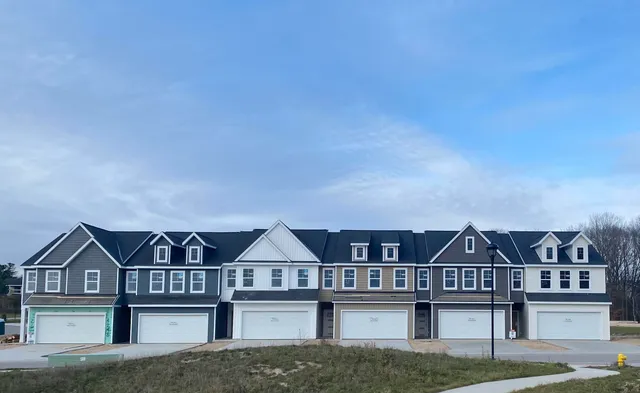 $345,208 | 4243 Stratton Boulevard, Unit 25, Kentwood, MI 49512