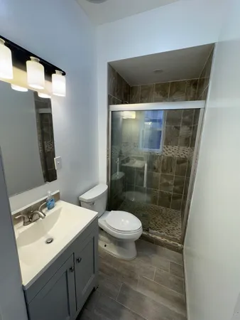 $1,700 | 617 West 43rd Place, Unit 2, Chicago, IL 60609