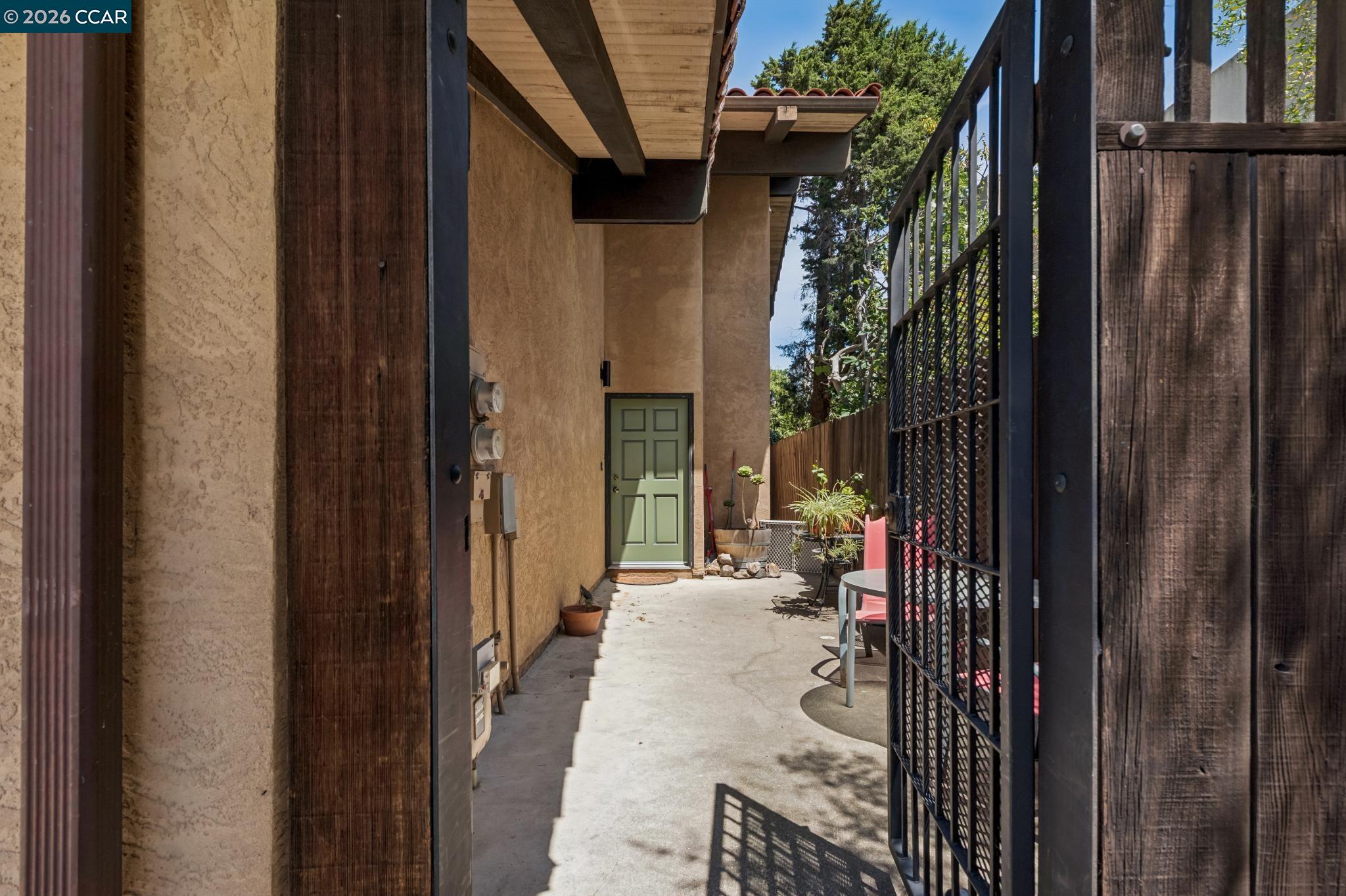 1242 Hopkins Street Berkeley, CA 94702 - Photo 38 of 84