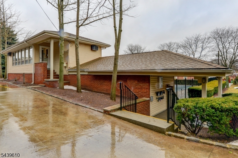 93 Fox Road Edison, NJ 08817 - Photo 24 of 27