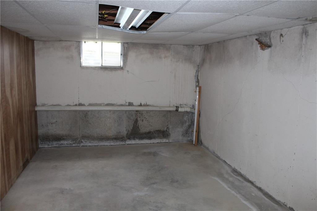1470 Texas Road Iola, KS 66749 - Photo 20 of 22