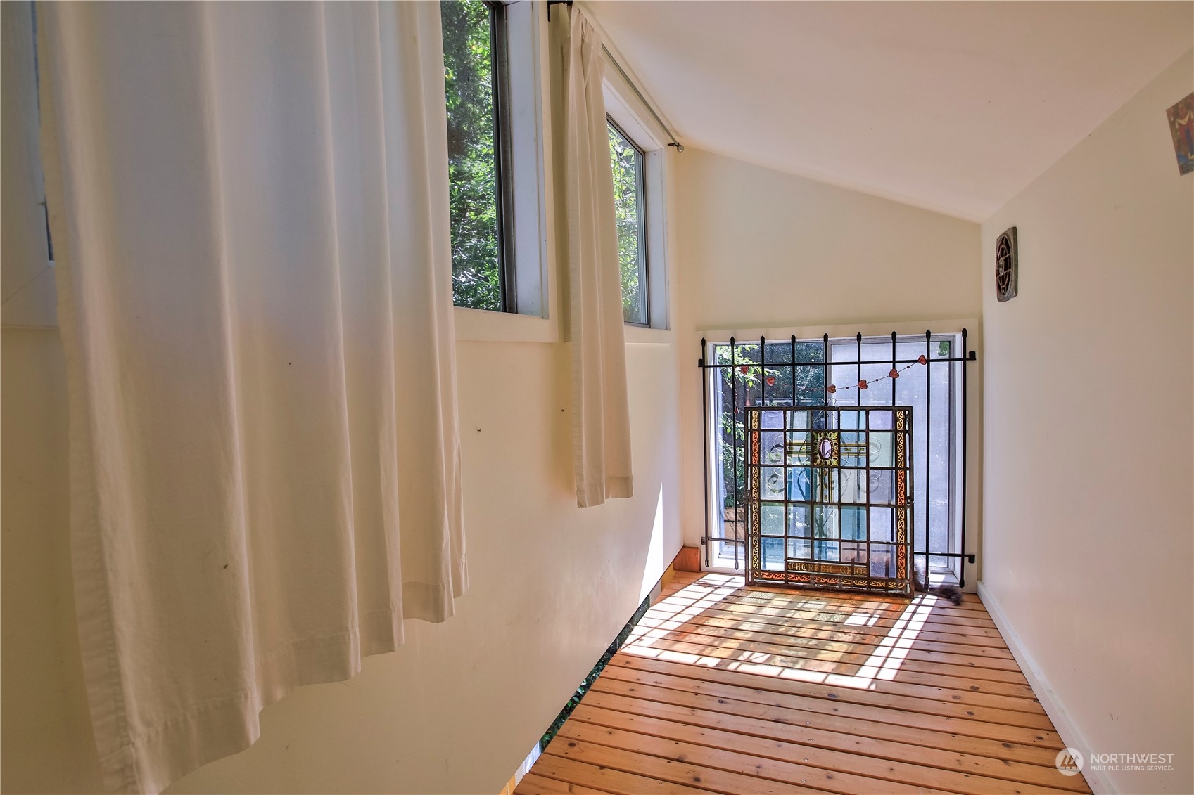 5190 Wilkinson Road Langley, WA 98260 - Photo 16 of 38 Gallery Image 16