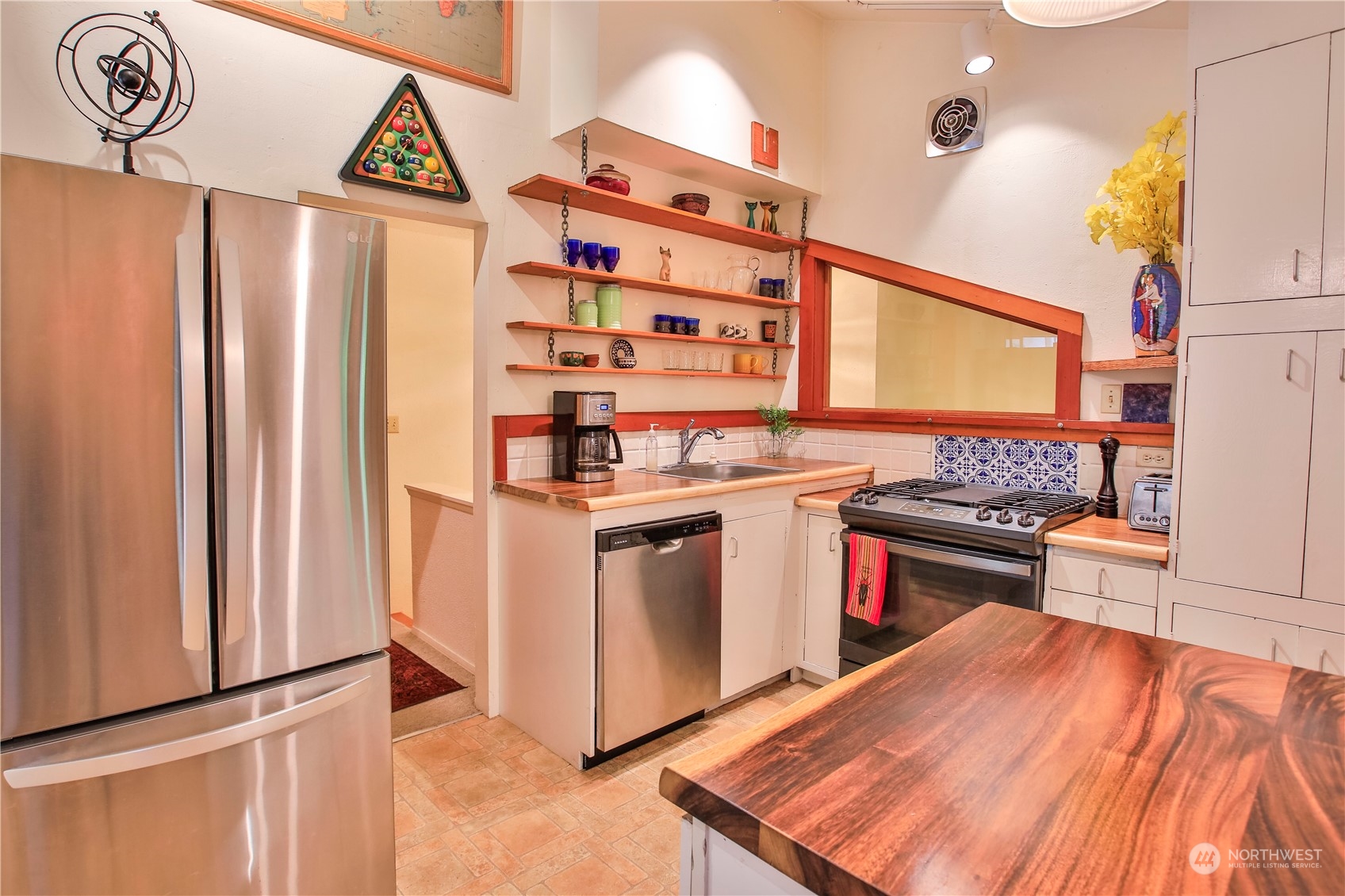 5190 Wilkinson Road Langley, WA 98260 - Photo 6 of 38 Gallery Image 6
