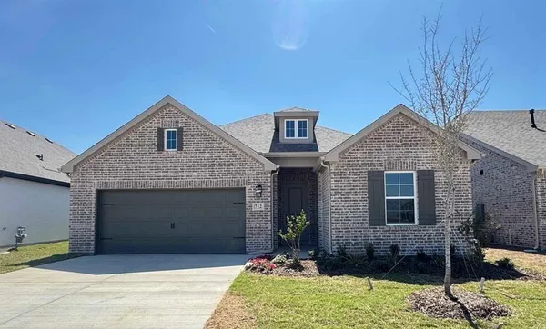 $399,000 | 712 Tyronza Drive, Justin, TX 76247