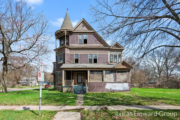 $94,900 | 836 West North Street, Kalamazoo, MI 49007