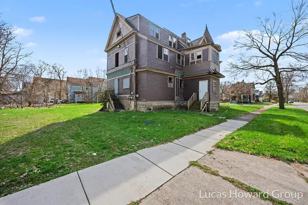 $94,900 | 836 West North Street, Kalamazoo, MI 49007