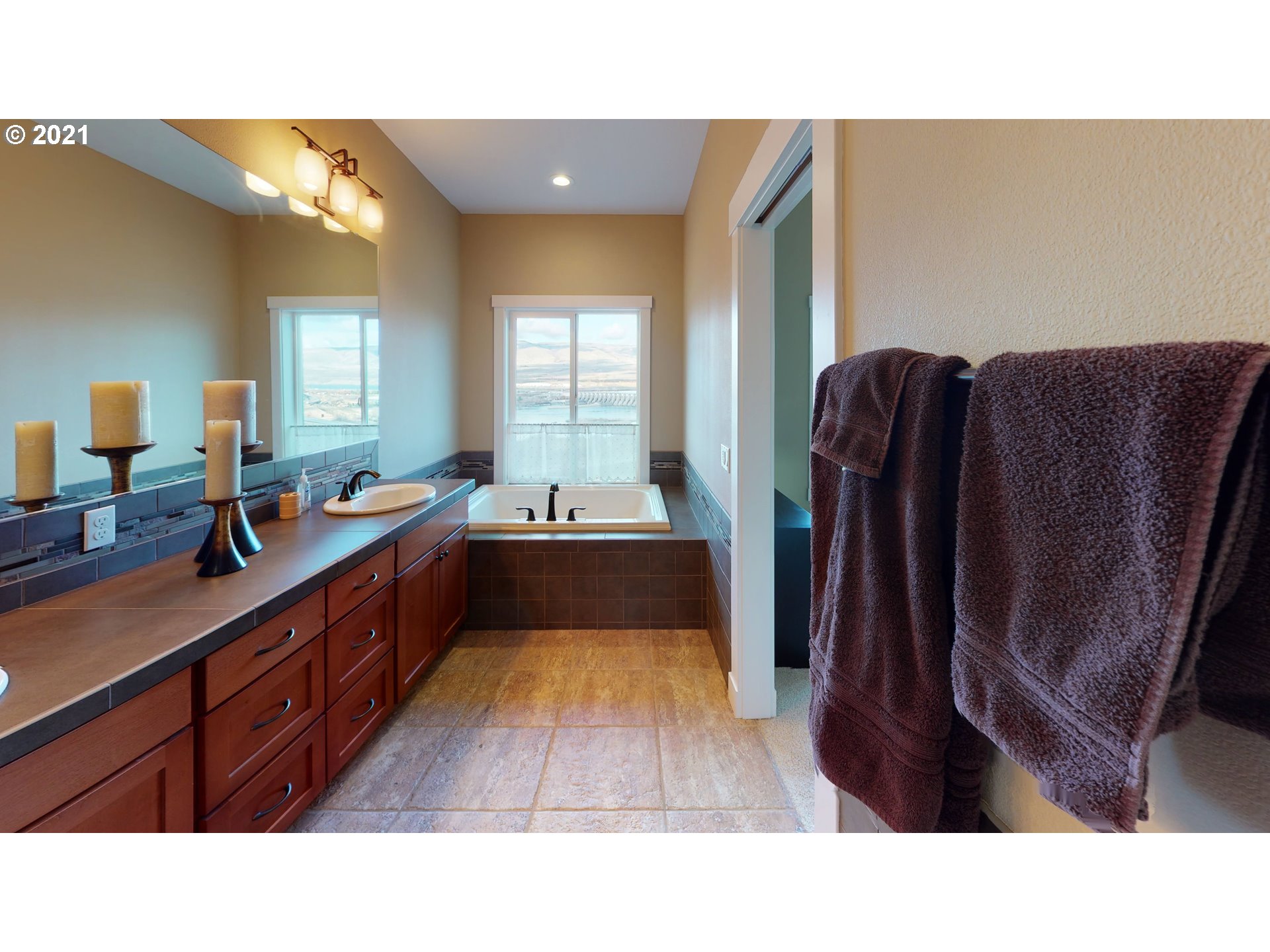 401 Summit Ridge Drive The Dalles, OR 97058 - Photo 14 of 27 Gallery Image 14