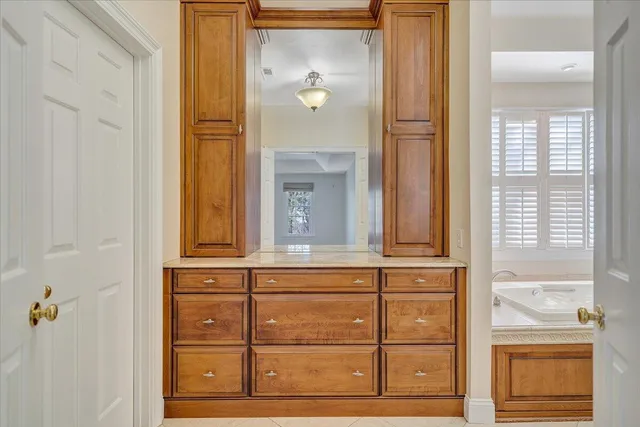 $895,000 | 5812 Old Locke Court, Roanoke, VA 24018