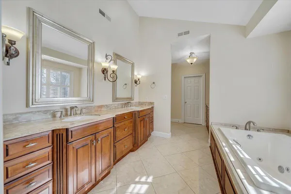 $895,000 | 5812 Old Locke Court, Roanoke, VA 24018