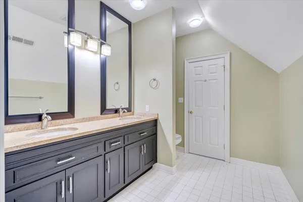 $895,000 | 5812 Old Locke Court, Roanoke, VA 24018