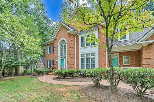 $895,000 | 5812 Old Locke Court, Roanoke, VA 24018