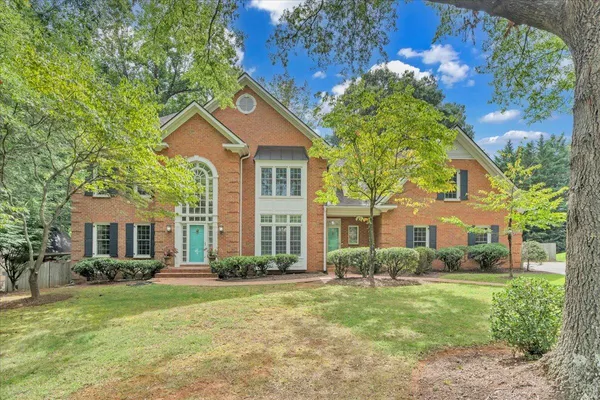 $895,000 | 5812 Old Locke Court, Roanoke, VA 24018