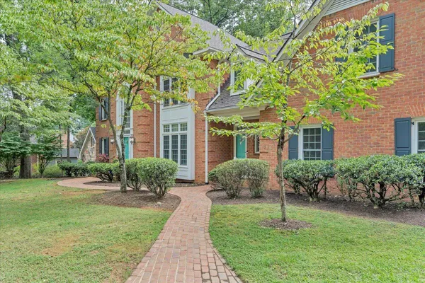 $895,000 | 5812 Old Locke Court, Roanoke, VA 24018