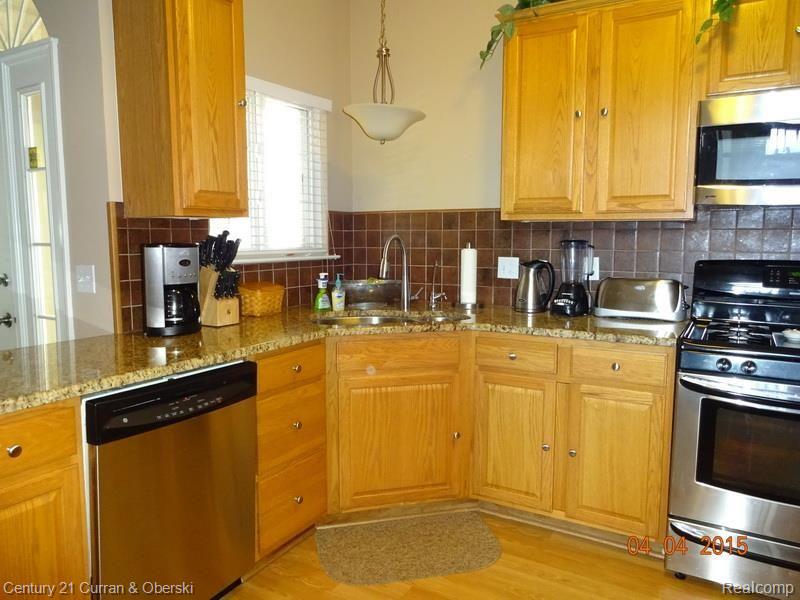 41568 Glade Road Canton, MI 48187 - Photo 5 of 42