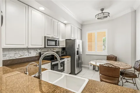 $392,000 | 19 Harbour Isle Drive West, Unit 305, Hutchinson Island, FL 34949