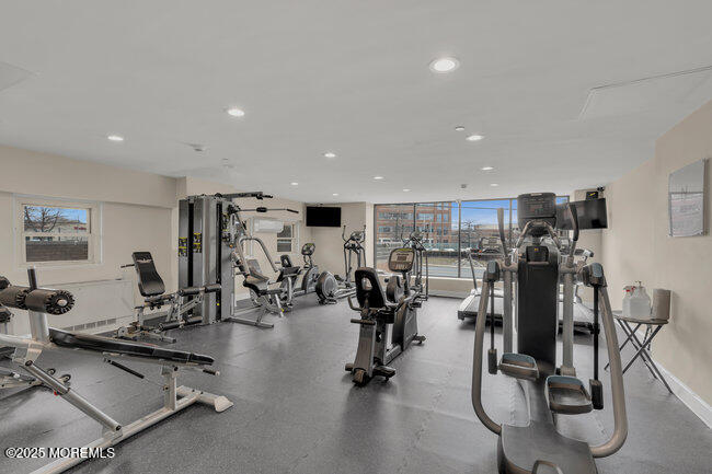 28 Riverside Avenue, Unit 4G Red Bank, NJ 07701 - Photo 19 of 27 036_dsc03183