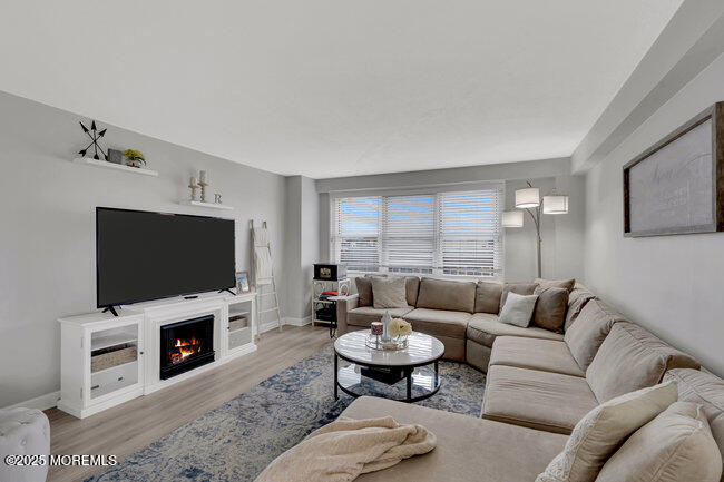 28 Riverside Avenue, Unit 4G Red Bank, NJ 07701 - Photo 23 of 27 018_dsc03093-1