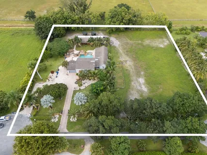 $3,250,000 | 8233 Stagecoach Lane, Boca Raton, FL 33496