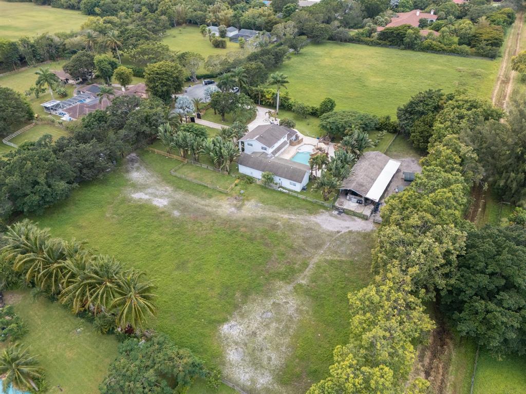 8233 Stagecoach Lane Boca Raton, FL 33496 - Photo 2 of 88