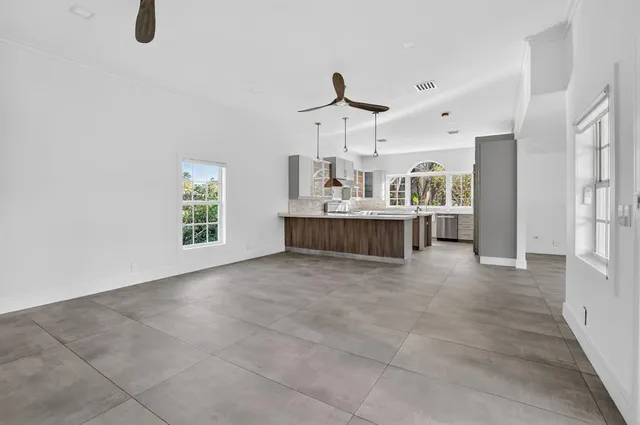 $3,250,000 | 8233 Stagecoach Lane, Boca Raton, FL 33496