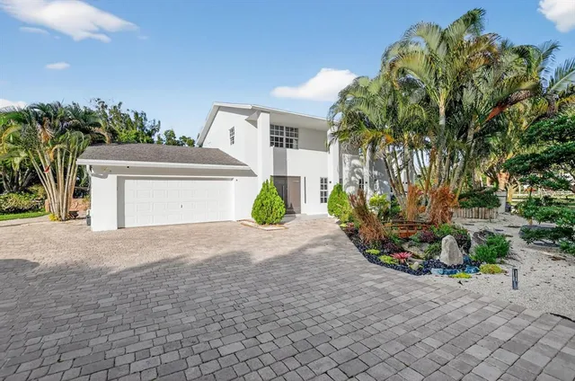 $3,250,000 | 8233 Stagecoach Lane, Boca Raton, FL 33496