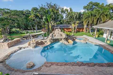 $3,250,000 | 8233 Stagecoach Lane, Boca Raton, FL 33496