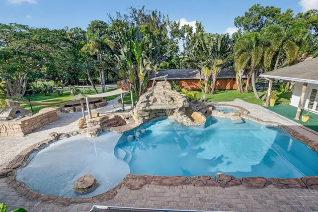 $3,250,000 | 8233 Stagecoach Lane, Boca Raton, FL 33496