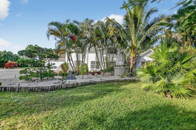 $3,250,000 | 8233 Stagecoach Lane, Boca Raton, FL 33496