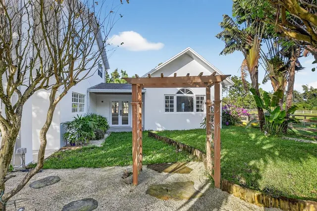 $3,250,000 | 8233 Stagecoach Lane, Boca Raton, FL 33496