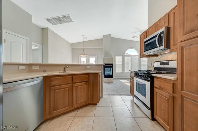 $1,600 | 9140 Forest Willow Avenue, Unit 101, Las Vegas, NV 89149