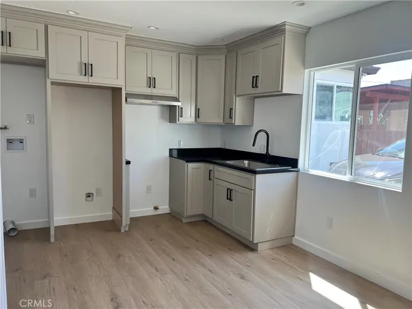 $1,700 | 342 North 4th Street, Unit B, Montebello, CA 90640