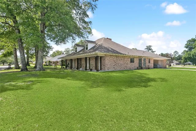 $399,000 | 202 Woodbridge Boulevard, Hammond, LA 70401