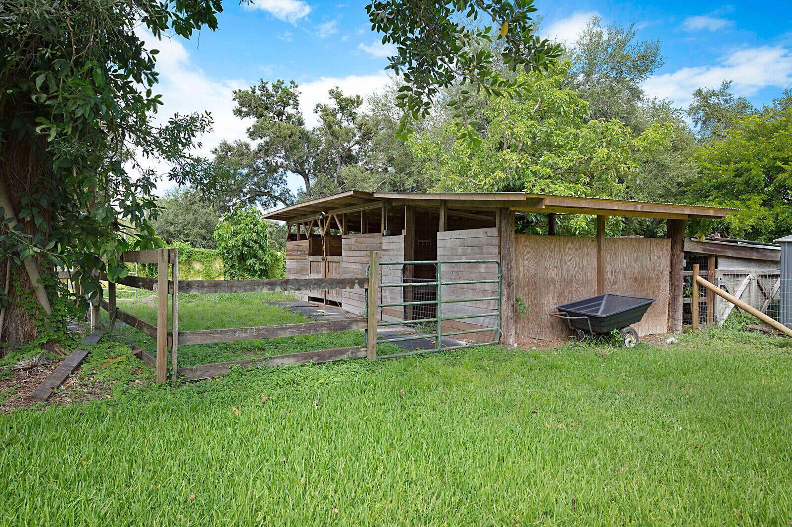 359 West D Road Loxahatchee Groves, FL 33470 - Photo 11 of 21 2 stalls & feedroom