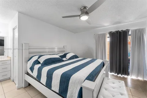 $260,000 | 1950 West 54th Street, Unit 406, Hialeah, FL 33012