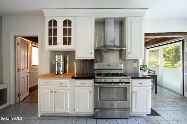 $899,000 | 311 North Plain Road, Great Barrington, MA 01236