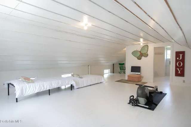 $899,000 | 311 North Plain Road, Great Barrington, MA 01236