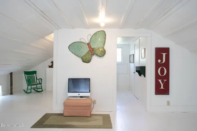 $899,000 | 311 North Plain Road, Great Barrington, MA 01236