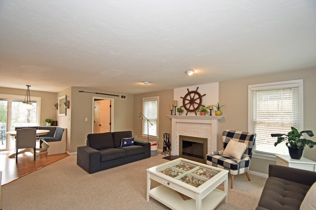 10 Wadsworth Road Ashland, MA 01721 - Photo 3 of 30