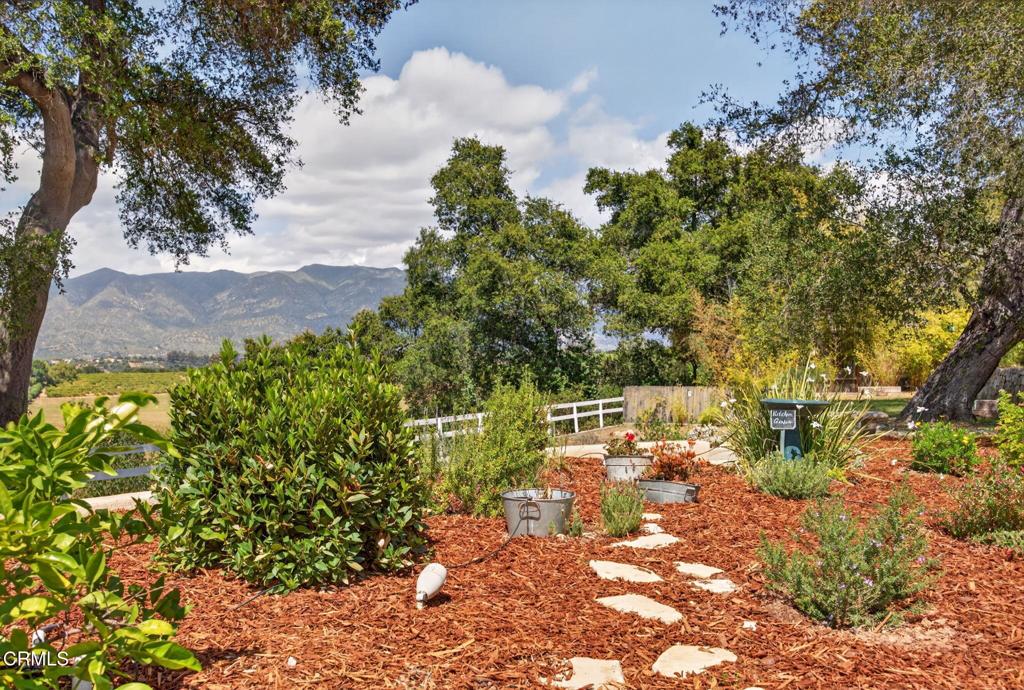 98 Howard Avenue Oak View, CA 93022 - Photo 40 of 72