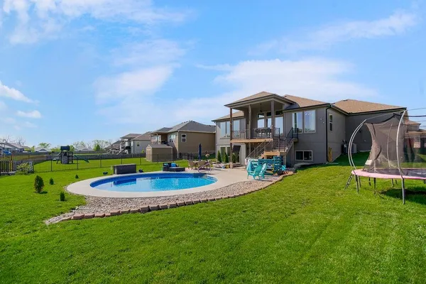 $549,900 | 807 Solomon Drive, Lone Jack, MO 64086