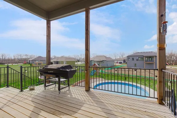 $549,900 | 807 Solomon Drive, Lone Jack, MO 64086