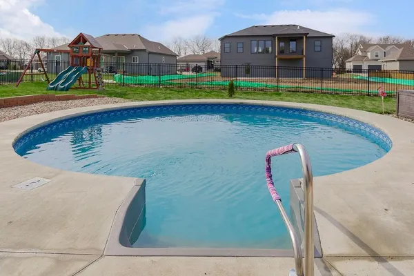 $549,900 | 807 Solomon Drive, Lone Jack, MO 64086