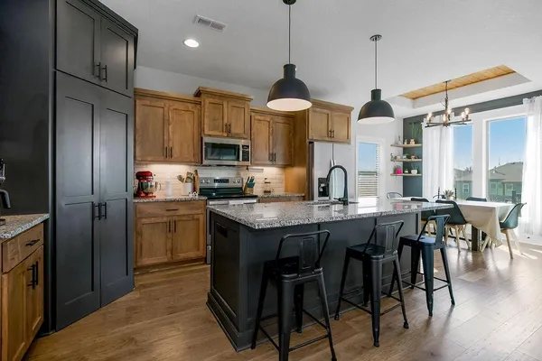 $549,900 | 807 Solomon Drive, Lone Jack, MO 64086