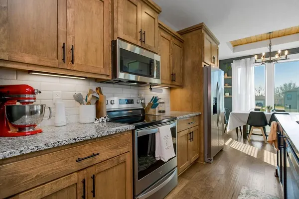 $549,900 | 807 Solomon Drive, Lone Jack, MO 64086